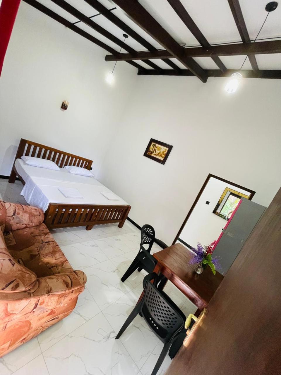 Chami'S Home Stay Mirissa Extérieur photo